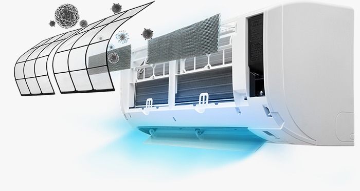Equipe ELOCLIMA em serviço de higienização de ar-condicionado